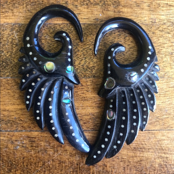 Balinese Jewelry - NWOT- Dark Angel Carved Horn Tribal Earrings